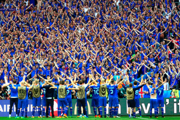 iceland-fans-viking-clap-mag.jpg